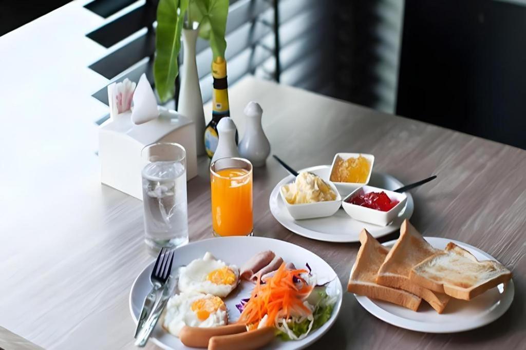 B2 South Pattaya Premier Hotel Dış mekan fotoğraf