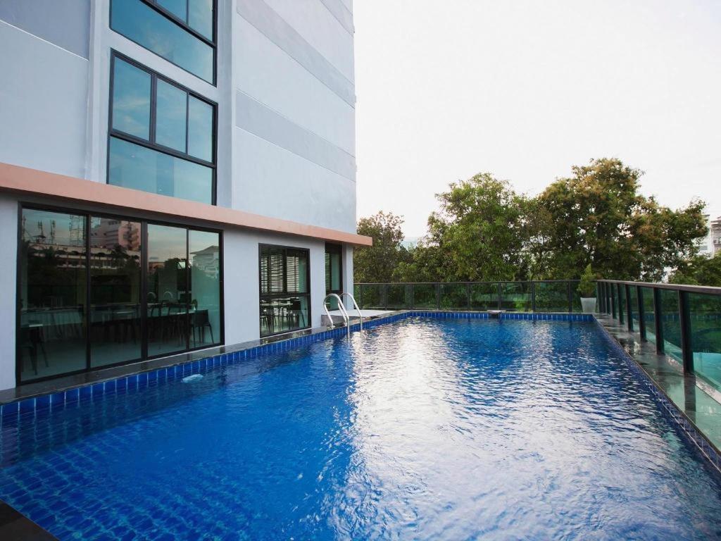 B2 South Pattaya Premier Hotel Dış mekan fotoğraf